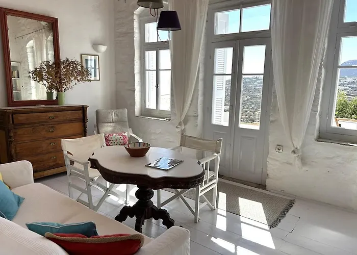 Traditional Cycladic House With A View Дом отдыха *