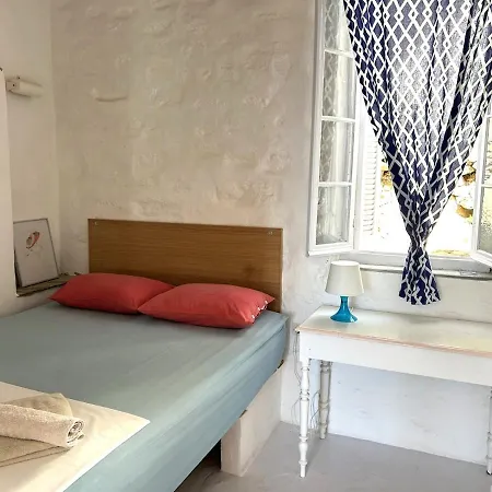 בית נופש Traditional Cycladic House With A View *