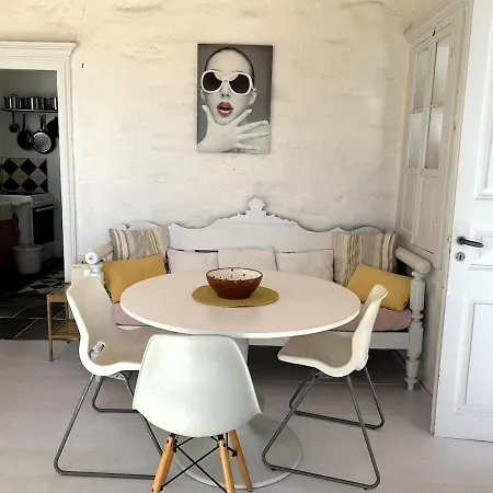 Traditional Cycladic House With A View בית נופש