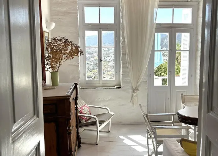 Dom wakacyjny Traditional Cycladic House With A View Artemonas